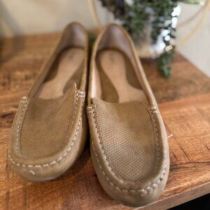 b.o.c. faux leather moc toe loafers size 9.5
